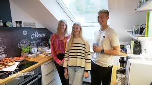 Lilly nimmt ihren Freund mit zum Shoppen Lilly nimmt ihren Freund mit zum Shoppen