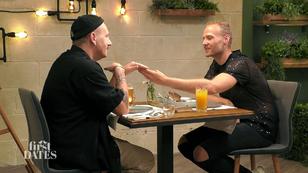 Oli ist sehr "touchy" Oli ist sehr "touchy"