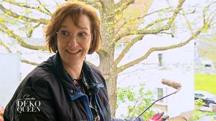 Jana gegen den Karton, Karin gegen die Latten Jana gegen den Karton, Karin gegen die Latten