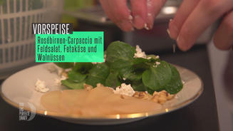 Feldsalat mit Feta und Walnüssen