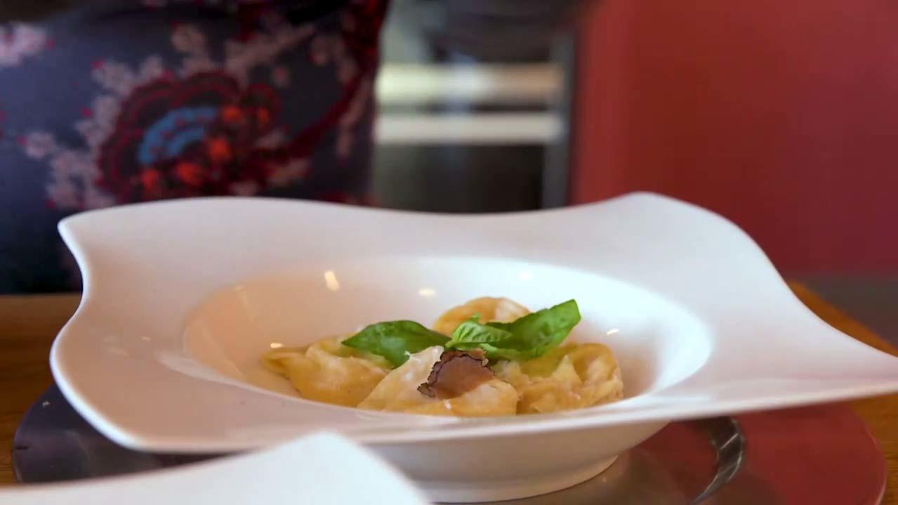 Trüffel-Tortelloni mit Ziegenfrischkäse-Füllung