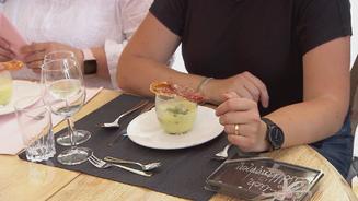 Spargelcremesuppe mit Parmaschinken