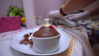 Weiße Mousse mit Tonkabohne