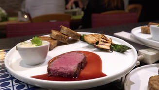  Roastbeef mit Serviettenknödeln