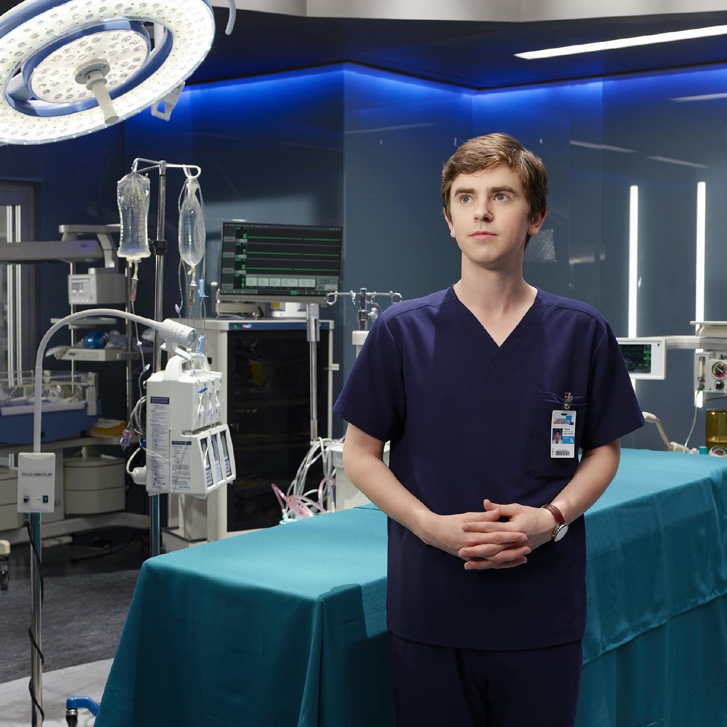 Hochbegabt und autistisch: Dr. Shaun Murphy (Freddie Highmore) ist die Hauptfigur der neuen VOX-Serie \The Good Doctor\