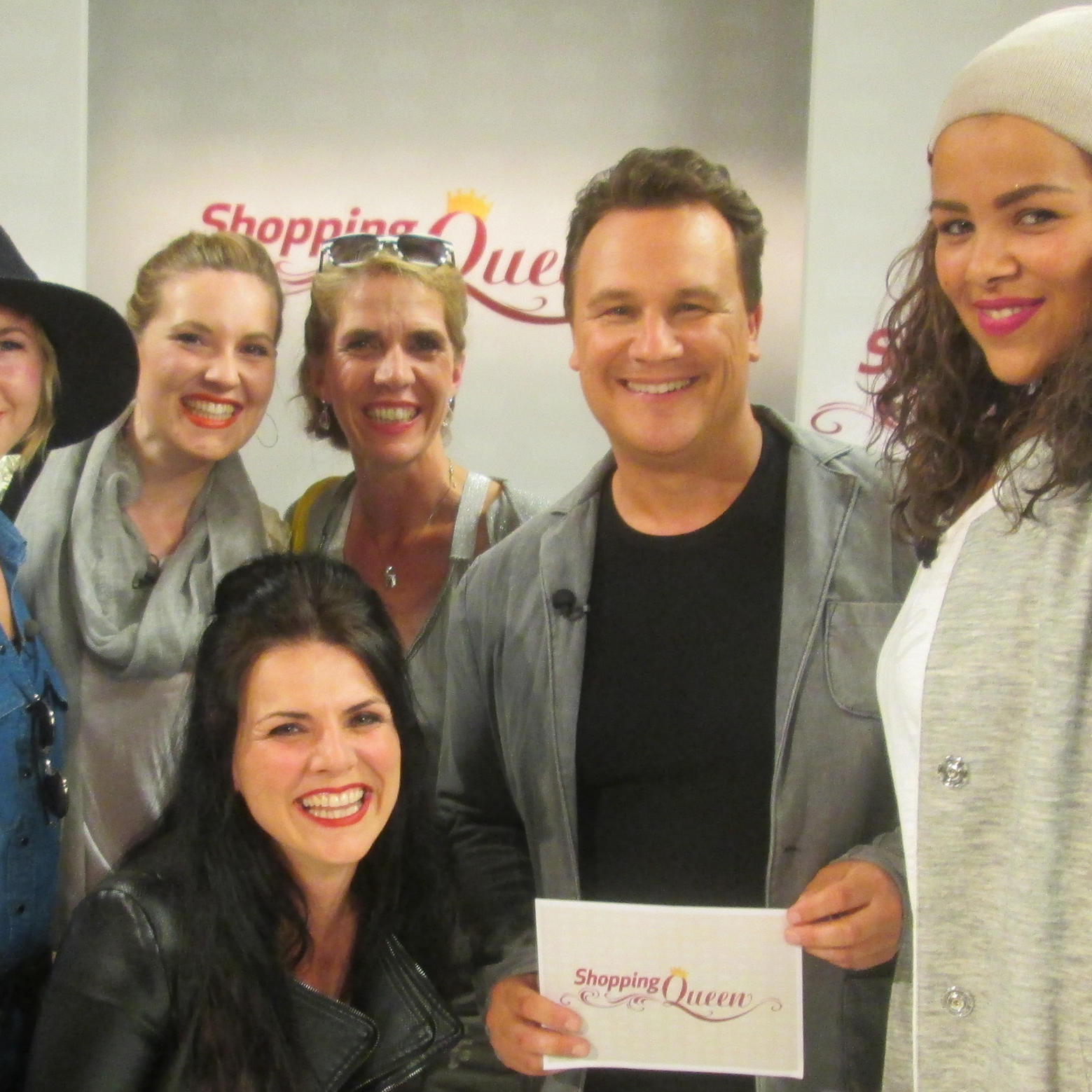 Shopping Queen Aachen 2016 Finale Gruppe.jpg Shopping Queen Aachen 2016 Finale Gruppe.jpg