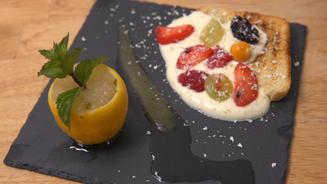 Süßes Bruschetta mit Zitronen-Minz-Eis