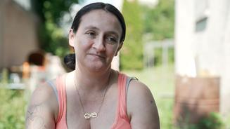 Zehn Jahre nach der ersten Sozialdokumentation kehrt das Filmteam zurück in den Asternweg 