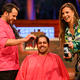 In dieser Kochshow werden auch Haare geschnitten 
