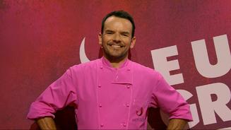 Filip Pavlović gräbt seine Laura an