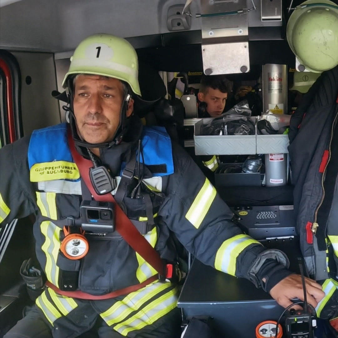 Feuer, Wasser, Erde, Luft - Retter in ihrem Element