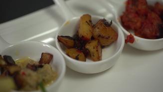 Labne, Hummus, Batata-Hara und Baba Gh