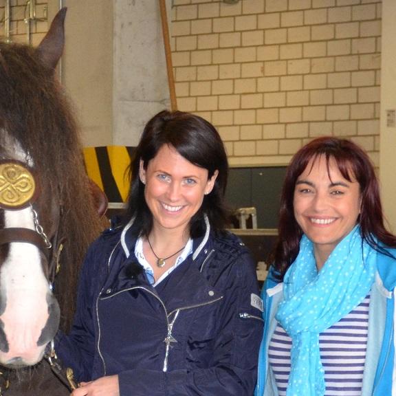 Vorschau1 - VOX-DOCMA TV-BIANKA SCHNEIDER - Apassionata hautnah - Diana Eichhorn mit Pferd Naer und Horse Director Meike Arnason