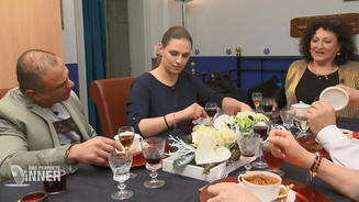 Shapour ekelt sich vor Nicoles Dessert