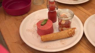 Varianto de tre Fragola nebst Waffel