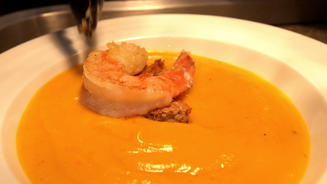 Kürbis-Mango-Suppe mit Ras el Hanout