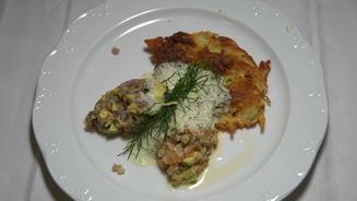 Nocken vom Thunfisch- und Lachstartar 