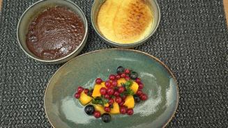 Crema Catalana mit Früchten