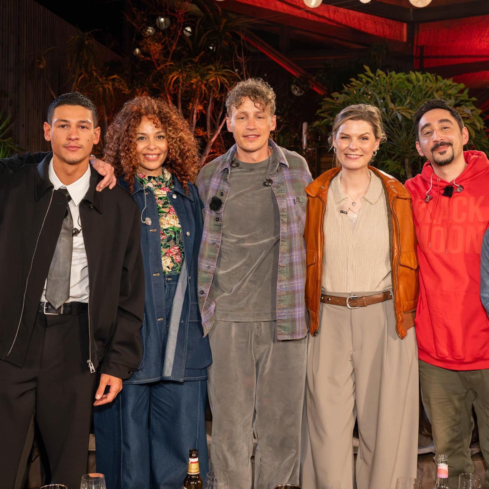Die Besetzung am Emilio-Abend: V.l.: Johannes Oerding, Emilio, Joy Denalane, Tim Bendzko, Eva Briegel, Eko Fresh, Sammy Amara Die Besetzung am Emilio-Abend: V.l.: Johannes Oerding, Emilio, Joy Denalane, Tim Bendzko, Eva Briegel, Eko Fresh, Sammy Amara