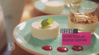 Eierlikörparfait mit Himbeersoße