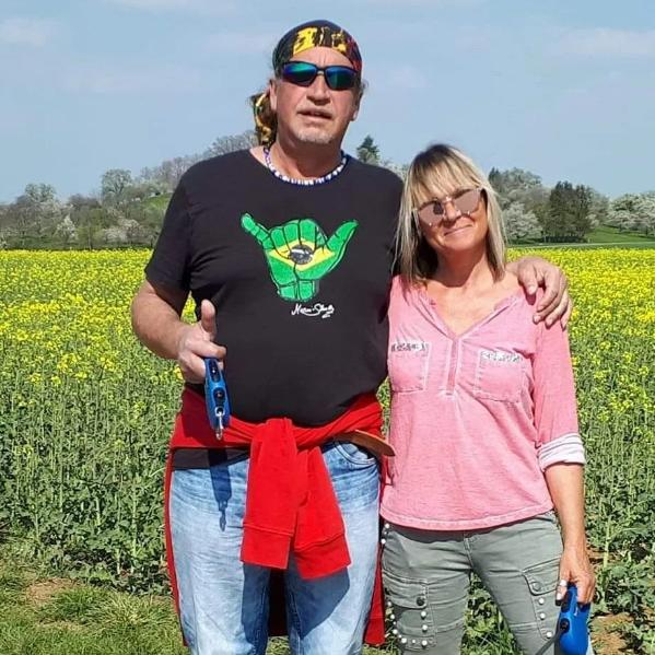 \Goodbye Deutschland\-Auswanderer Thommy und Kathrin Mermi-Schmelz trauern um ihren Gipsy \Goodbye Deutschland\-Auswanderer Thommy und Kathrin Mermi-Schmelz trauern um ihren Gipsy