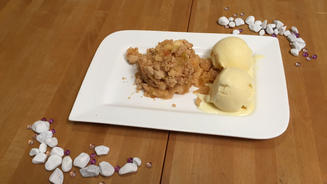 Abbelskrömbel mit Eis