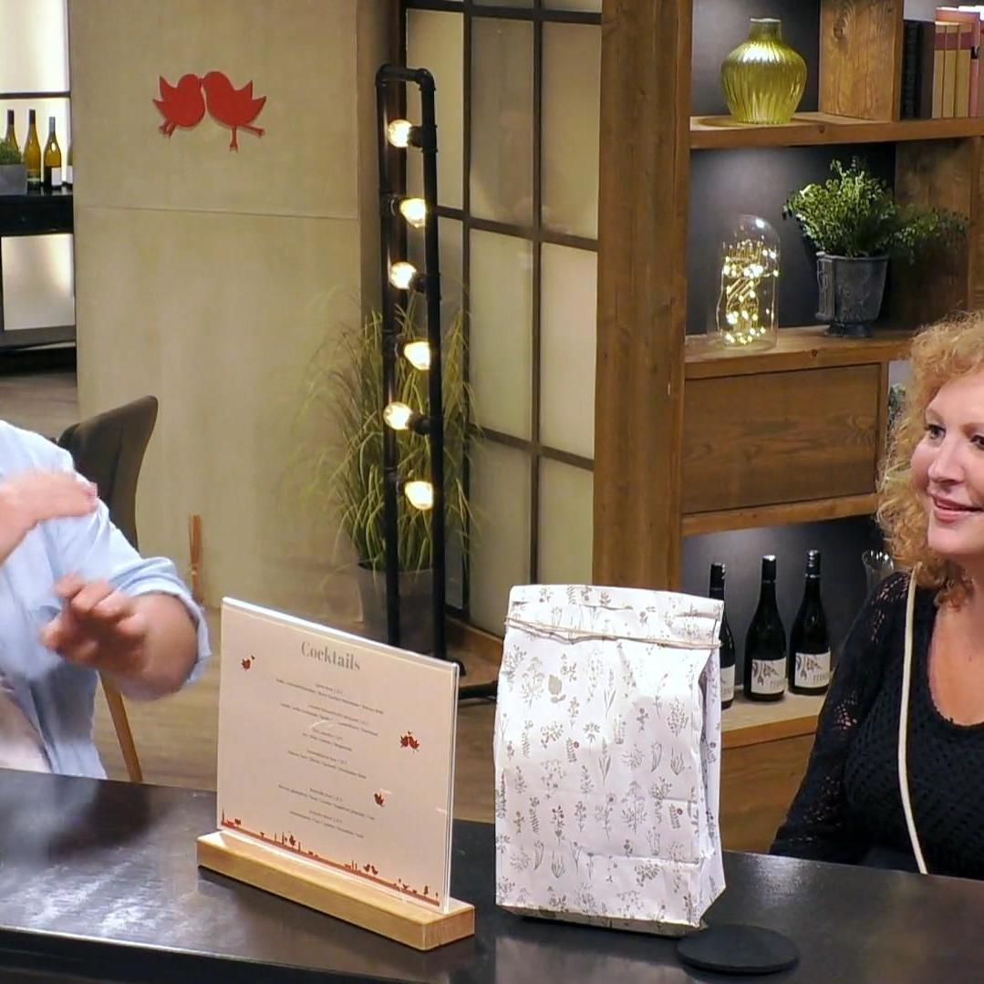 Christian hat Geschenke mitgebracht Christian hat Geschenke mitgebracht