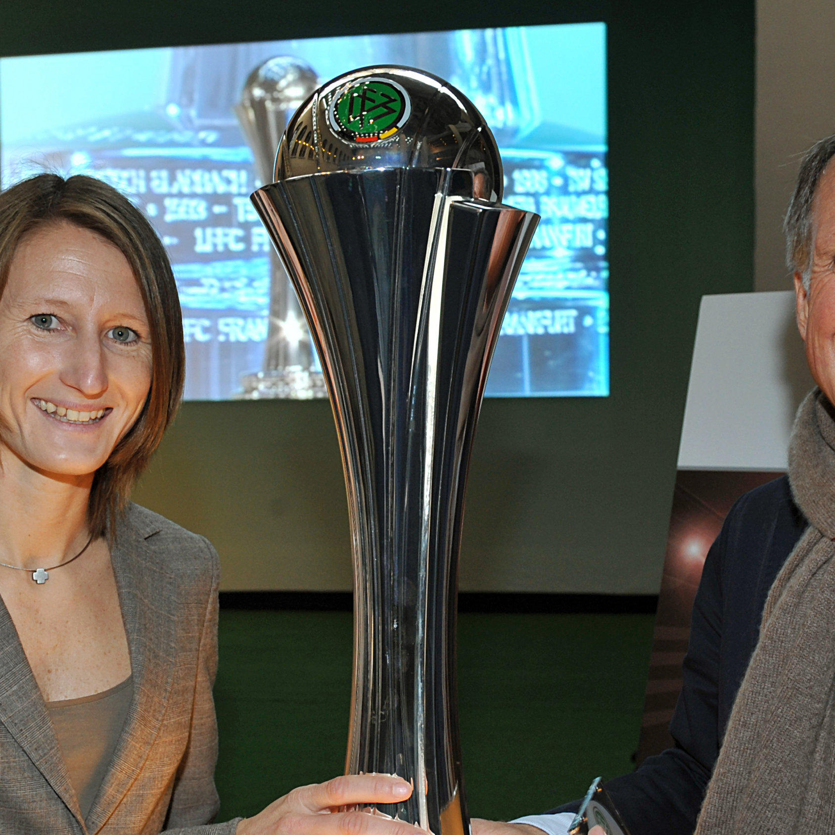 DFB-Pokal-Finale der Frauen 2010 in Köln DFB-Pokal-Finale der Frauen 2010 in Köln