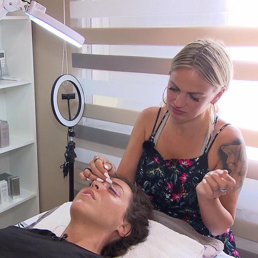  Ex-GZSZ-Star Arlette Markuse will auf Fuerteventura als Wimpernstylistin durchstarten