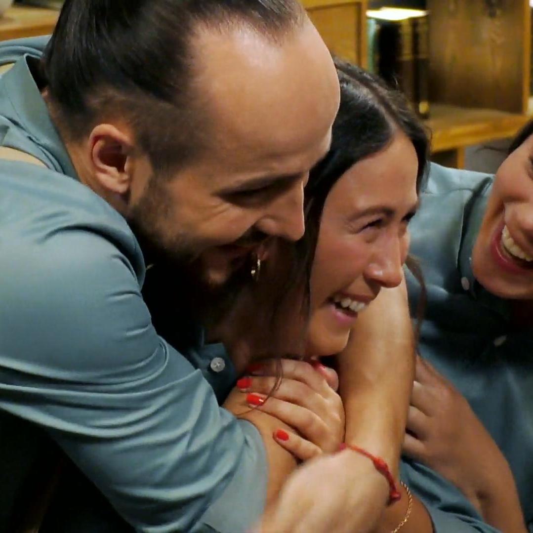 Mariellas Kollegen sind überglücklich Mariellas Kollegen sind überglücklich