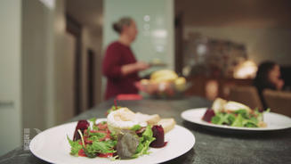 Salat mit warmem Ziegenkäse