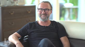 Werner versucht sich an Sterne-Küche