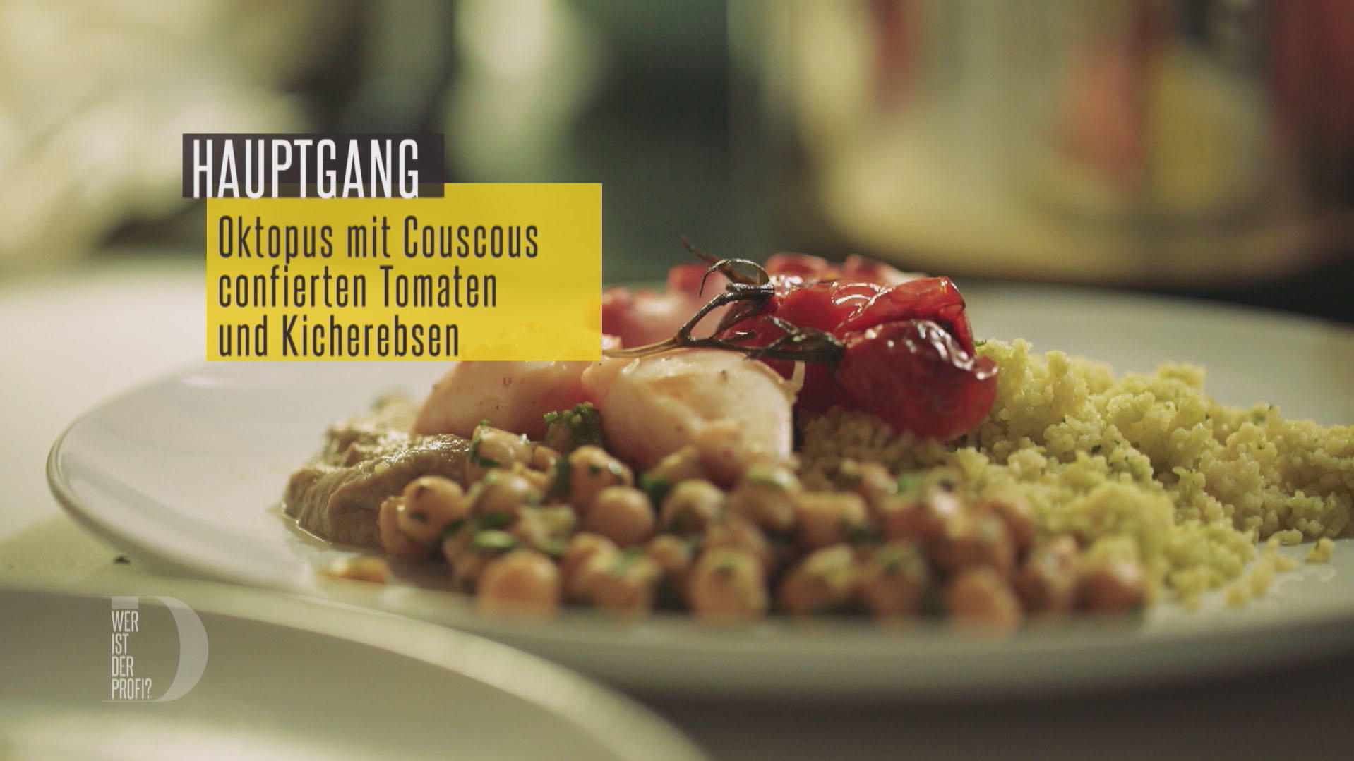 Oktopus dazu Couscous, Petersilienpesto, Kichererbsen und Tomatenconfit