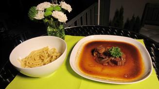 Zwiebelrostbraten mit Spätzle