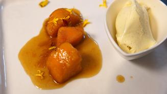 Süßkartoffel mit Vanille-Eis