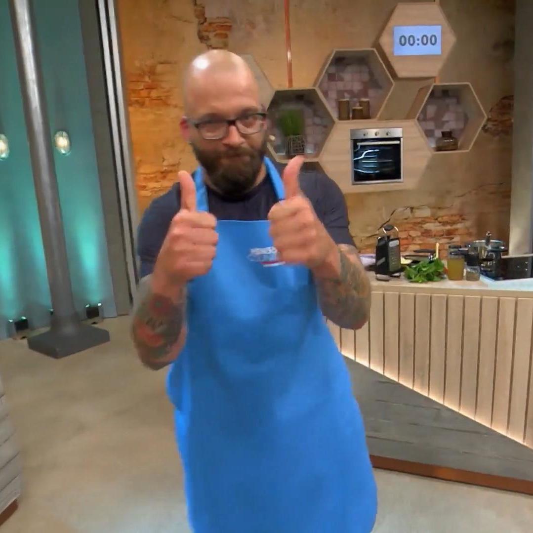 \Das perfekte Dinner\-Kandidat Flo hat schon beim Henssler gekocht \Das perfekte Dinner\-Kandidat Flo hat schon beim Henssler gekocht