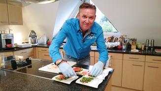 Frank fehlt noch eine Karnevalistin