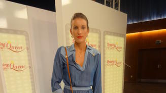 Kann Miriam im Viskose-Kleid punkten?