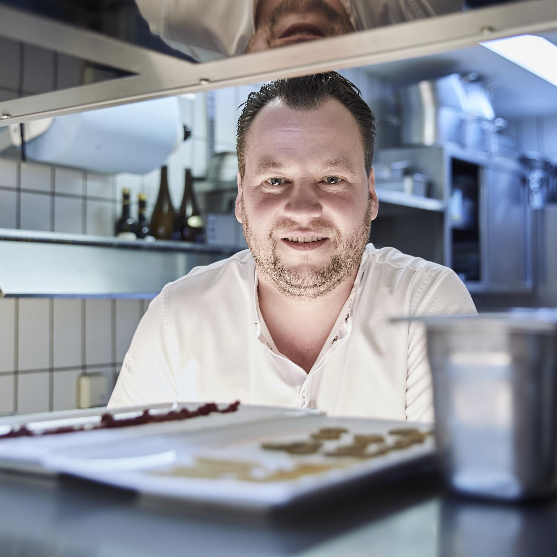 065 Kitchen Impossible 039SeverinSchweiger.jpg 065 Kitchen Impossible 039SeverinSchweiger.jpg
