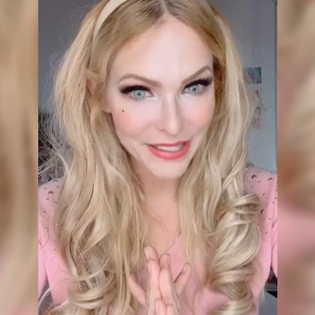Sonya Kraus meldet sich nach ihrer Krebsdiagnose auf ihrem Instagram-Account mit einem Gesundheitsupdate und einer emotionalen Botschaft an ihre Fans. Sonya Kraus meldet sich nach ihrer Krebsdiagnose auf ihrem Instagram-Account mit einem Gesundheitsupdate und einer emotionalen Botschaft an ihre Fans.