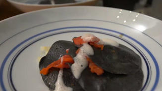 Gebeizter Lachs mit Weißweinschaum