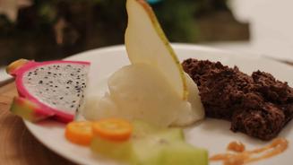 Schokoladen-Mousse & Birnensorbet