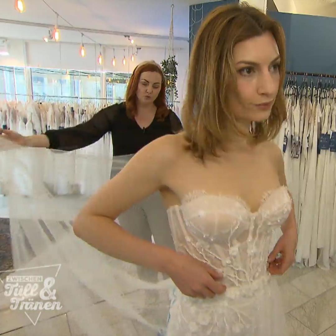 Jana Schmitter zieht alle Register, doch Braut Michelle bleibt kritisch