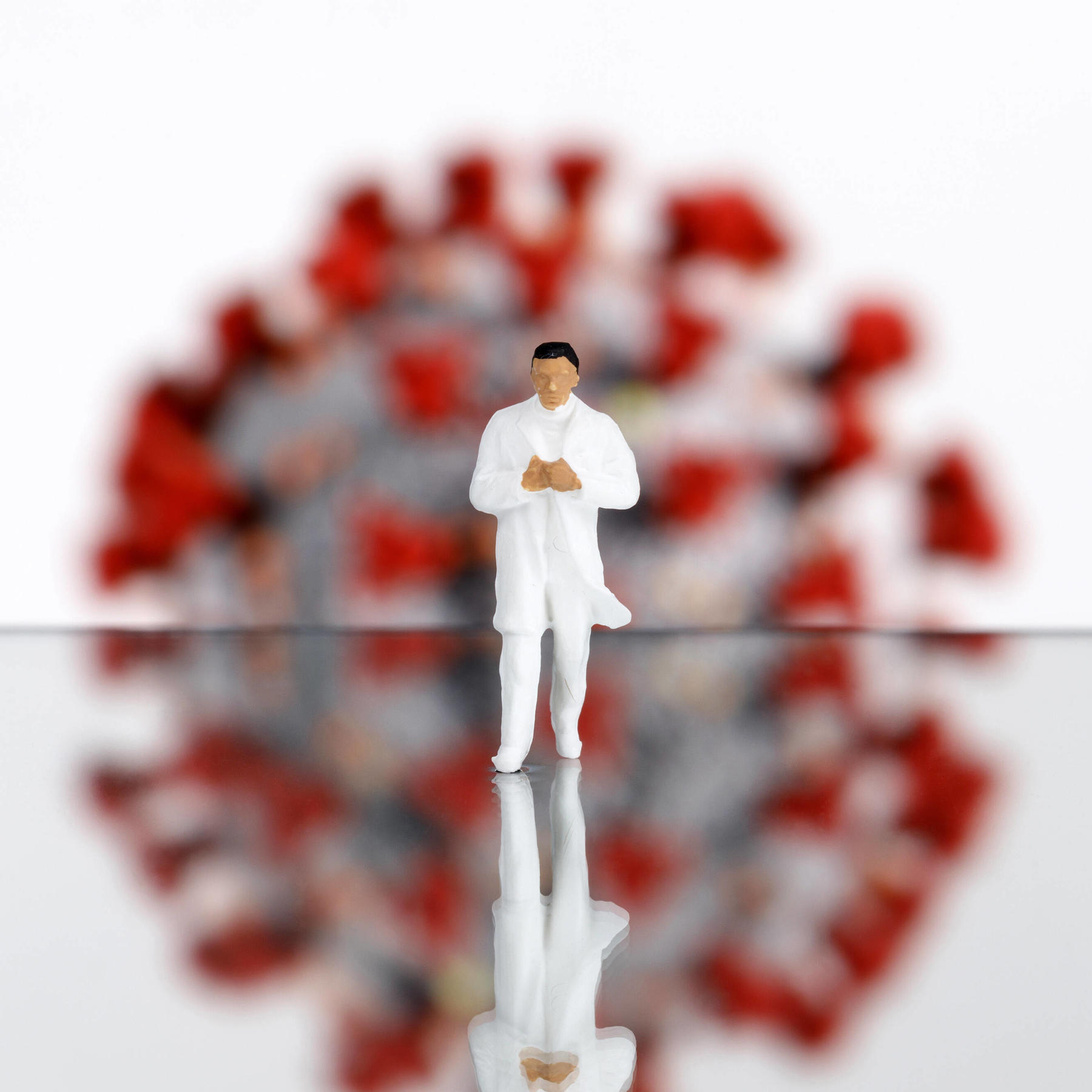 Ein Virologe vor dem Corona-Virus unter Verwendung einer Grafik des CDC released unter public domain *** A virologist b Ein Virologe vor dem Corona-Virus unter Verwendung einer Grafik des CDC released unter public domain *** A virologist b
