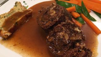 Orientalische Rinderroulade mit Feigen