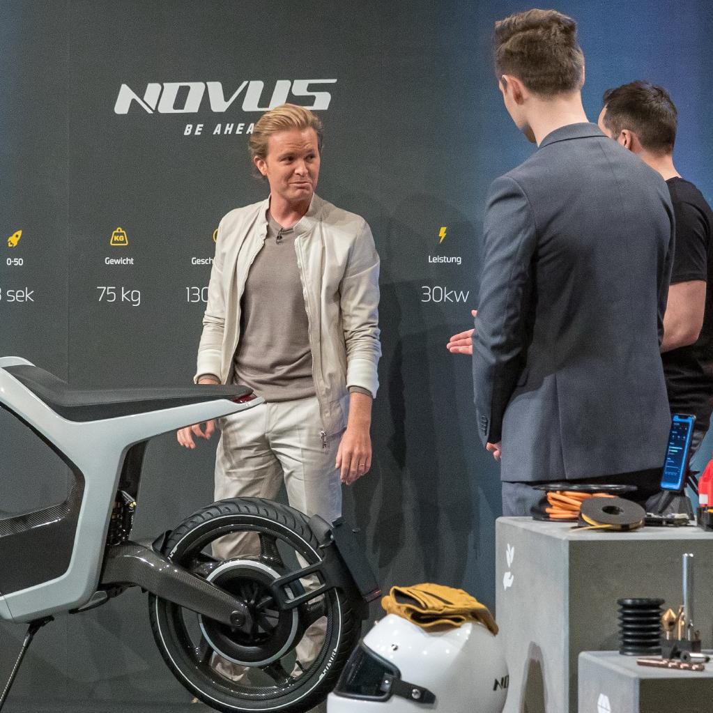Nico Rosberg fühlt den \NOVUS\-Gründern René Marcus auf den Zahn Nico Rosberg fühlt den \NOVUS\-Gründern René Marcus auf den Zahn