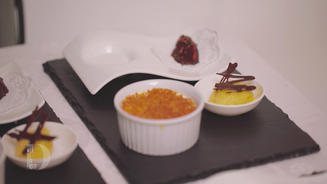 Creme brûlée und Mango Praline