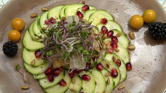 Zucchini Granatapfel Carpaccio  