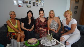 Ein moderner Hippie-Look wird gesucht