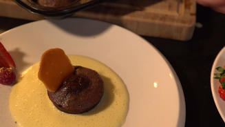 Chocolate Lava Cake mit Vanillesoße